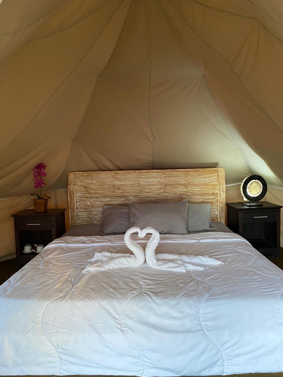 Emayan Glamping Kubupenlokan Ngoại thất bức ảnh