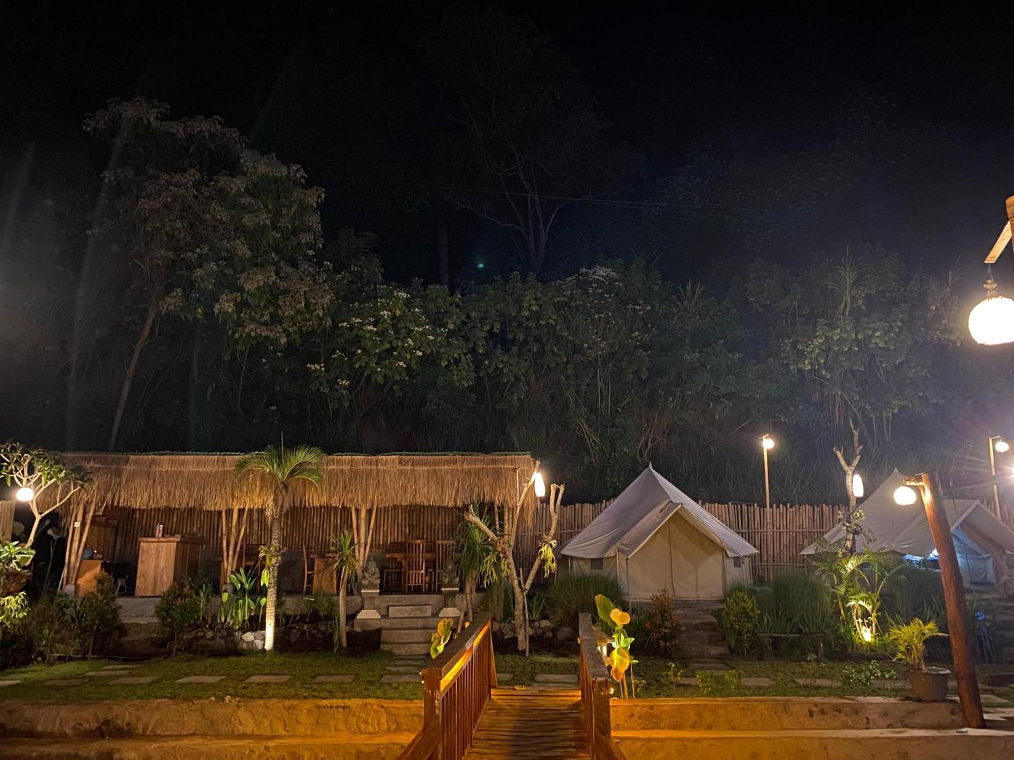Emayan Glamping Kubupenlokan Ngoại thất bức ảnh